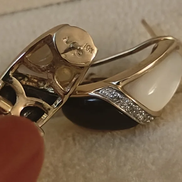 10k Gold Onyx And Mother Of Pearl Vintage Earrings - Picture 6 of 6